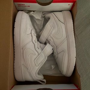 Brand New Nike Court Borough Low